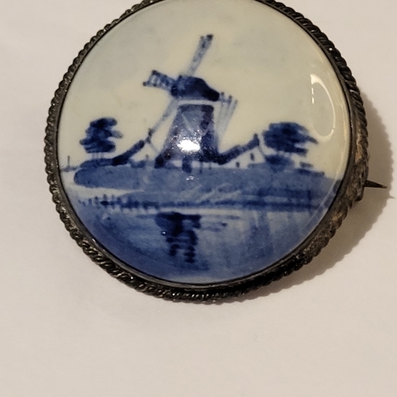 Vintage Delfts Holland Brooch - Picture 5 of 7